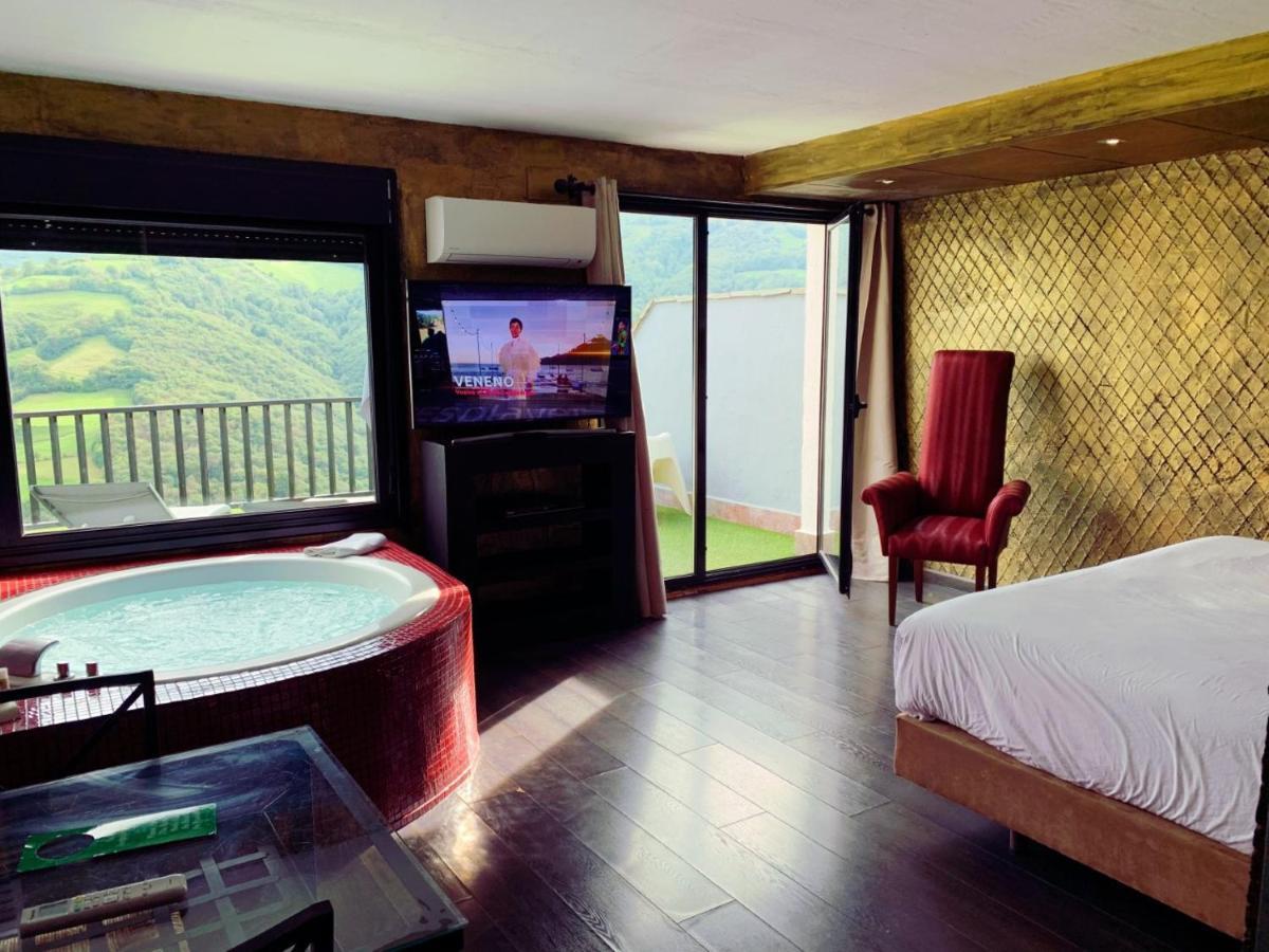 La Aldea Sonada Hotel Oviedo Eksteriør billede