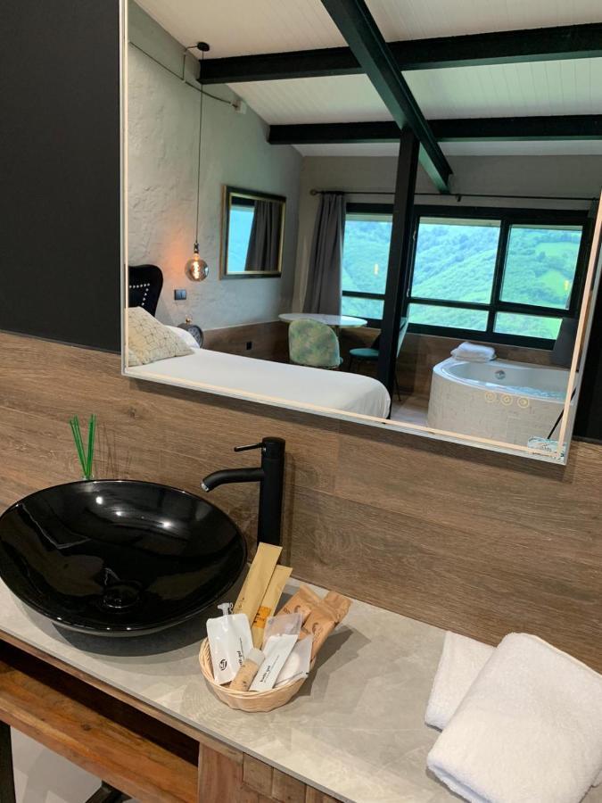 La Aldea Sonada Hotel Oviedo Eksteriør billede